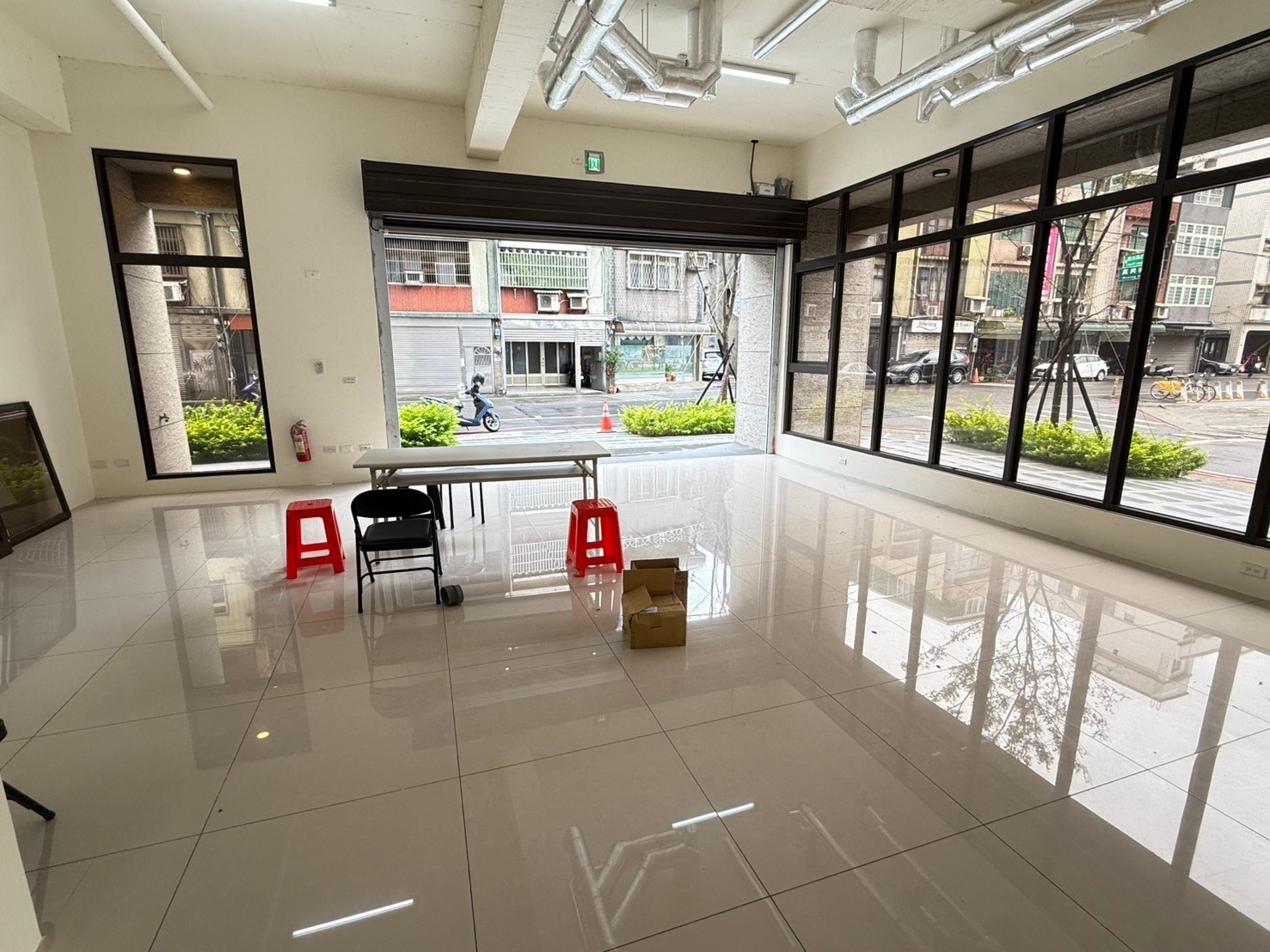 平鎮區莒光路電梯大樓店面